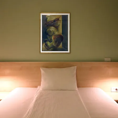 Aruba Hotel 3*